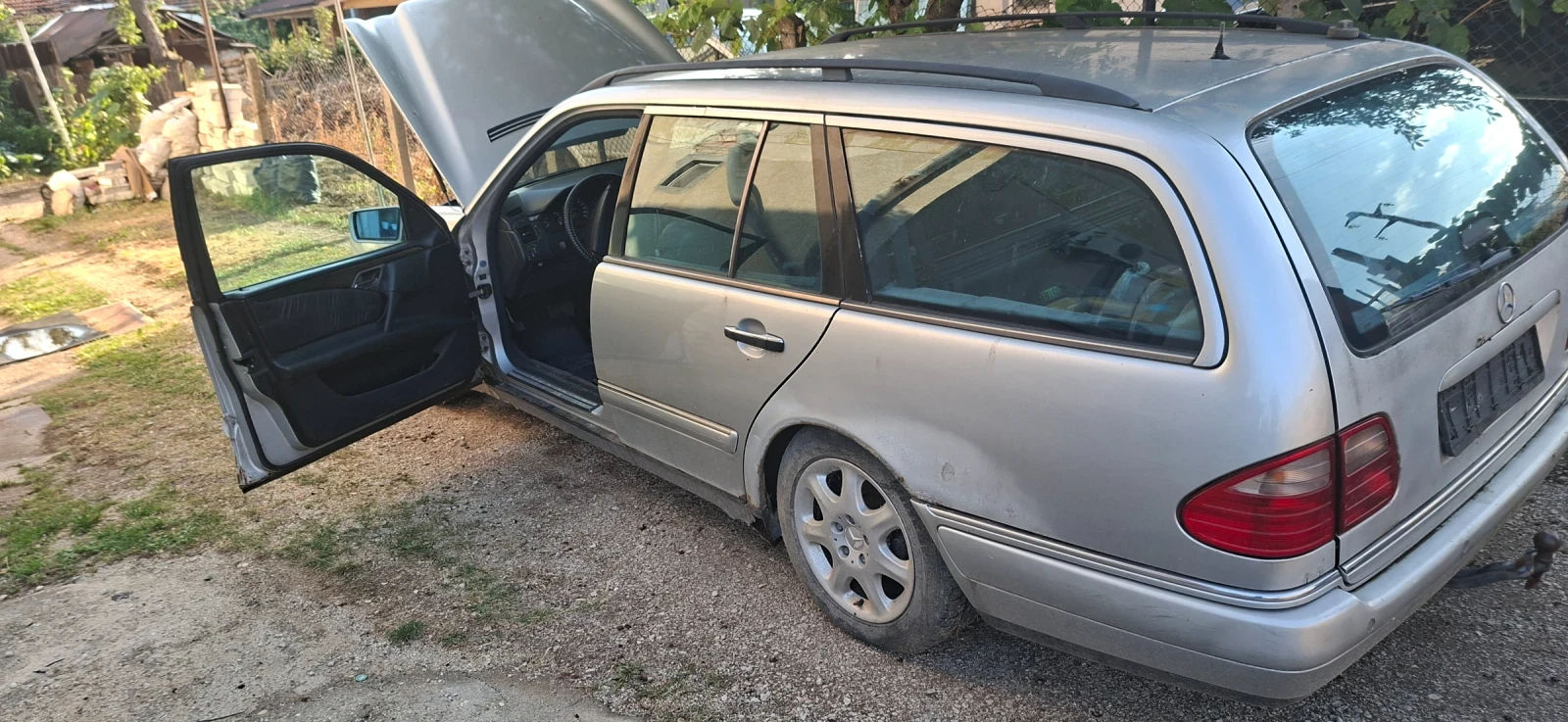 Mercedes-Benz E 290