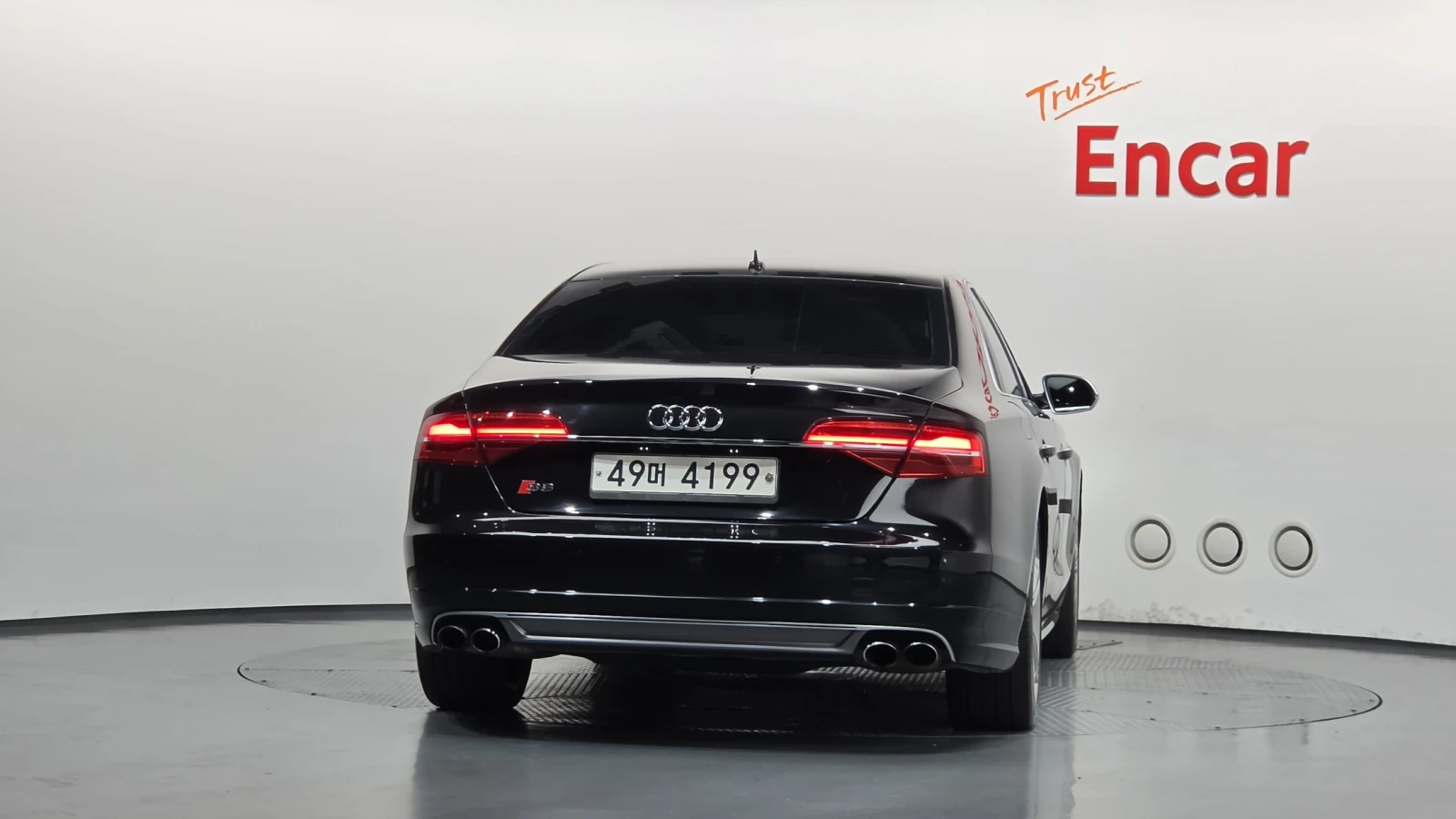 Audi S8 MATRIX* DIS* МАСАЖ* ОБДУХ* HUD* B&O* 360* ALCANTAR, снимка 4 - Автомобили и джипове - 56180468