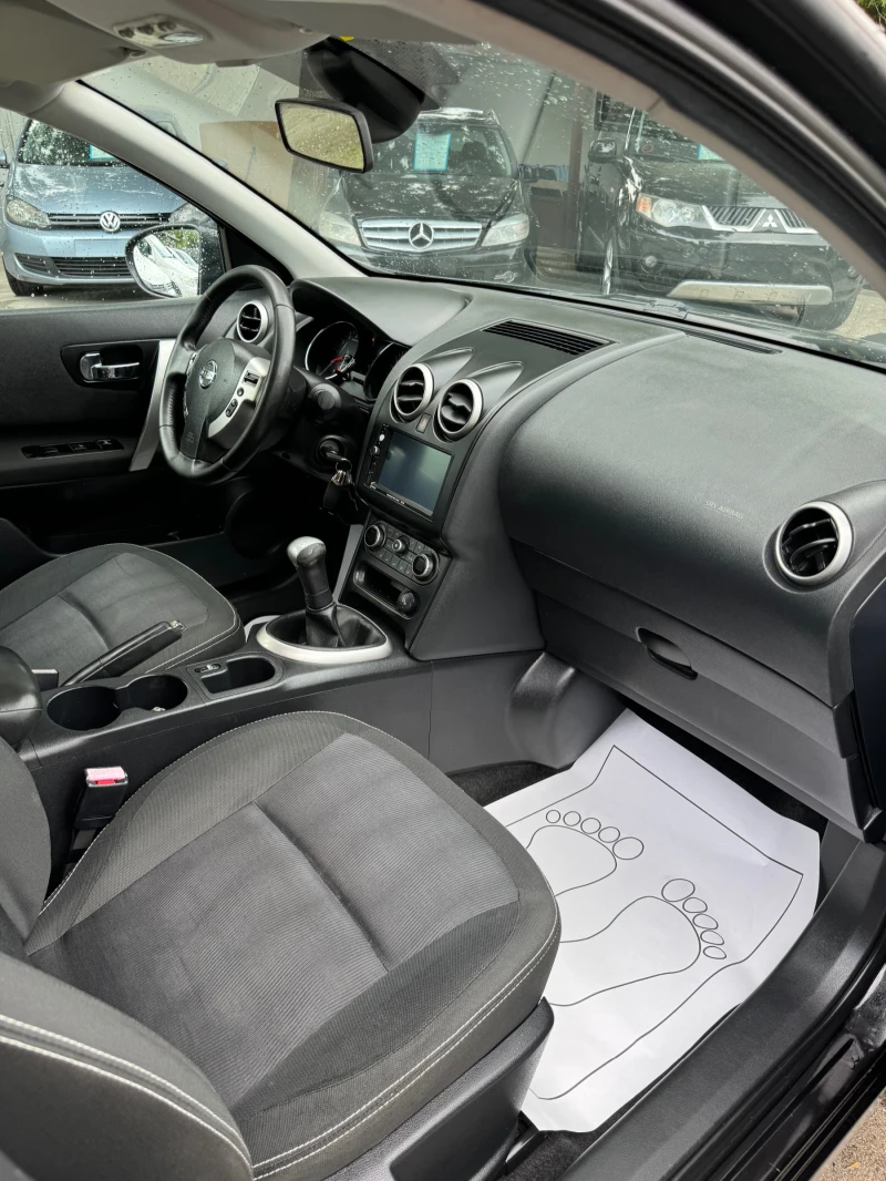 Nissan Qashqai 1.6i* ФАБРИЧНА ГАЗ* ТОП СЪСТОЯНИЕ* , снимка 9 - Автомобили и джипове - 47046605