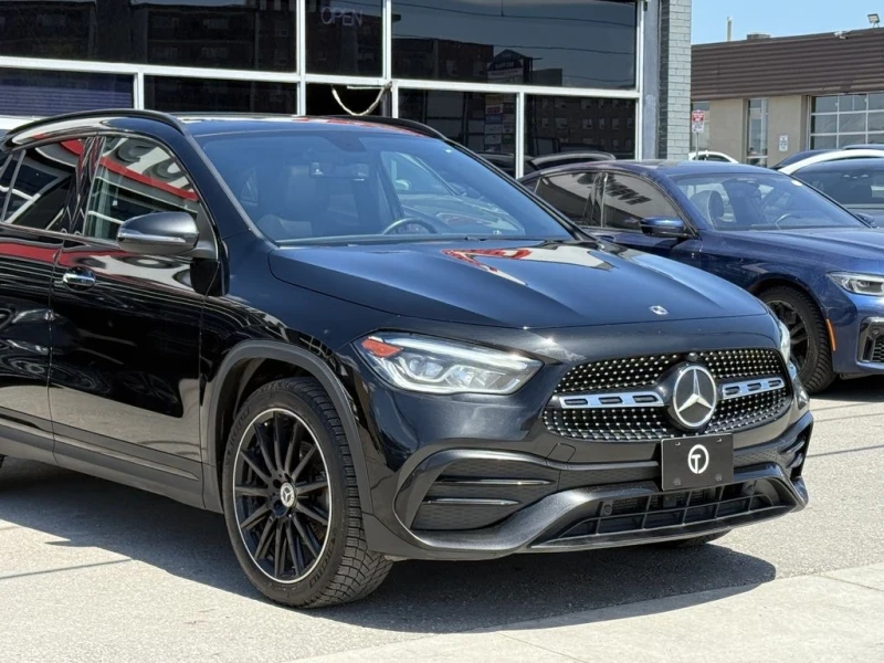 Mercedes-Benz GLA 250 4M* AMG-pkg* Night-pkg* CARPLAY* Пано* Подгрев* , снимка 2 - Автомобили и джипове - 52317687