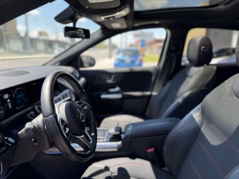 Mercedes-Benz GLA 250 4M* AMG-pkg* Night-pkg* CARPLAY* Пано* Подгрев* , снимка 8 - Автомобили и джипове - 52317687