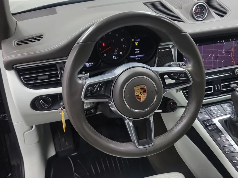 Porsche Macan * GTS * CARFAX * БЕЗ ПЪРВОНАЧАЛНА ВНОСКА, снимка 9 - Автомобили и джипове - 53072524