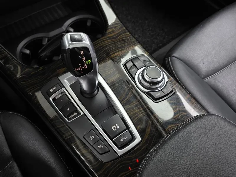 BMW X3 2.0d, снимка 9 - Автомобили и джипове - 55347761