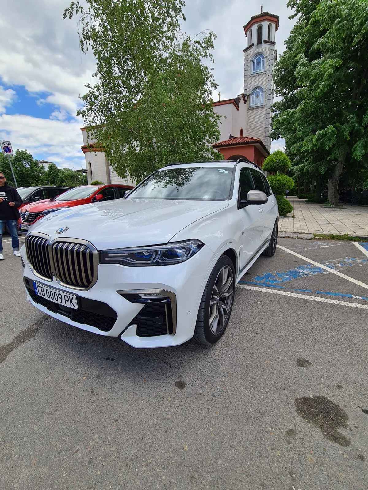 BMW X7 M50d - изображение 4