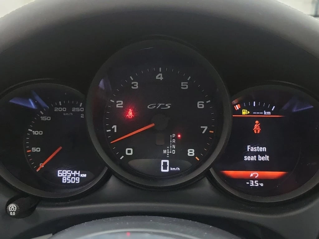 Porsche Macan * GTS * CARFAX * БЕЗ ПЪРВОНАЧАЛНА ВНОСКА - изображение 8