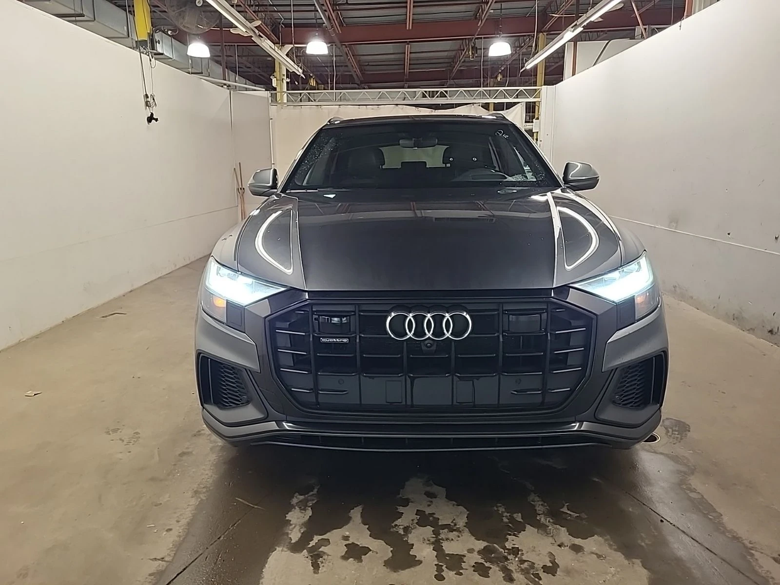 Audi Q8 Technik* S-line* Distronic* 360View* B&O* HUD* Мас, снимка 2 - Автомобили и джипове - 54055475