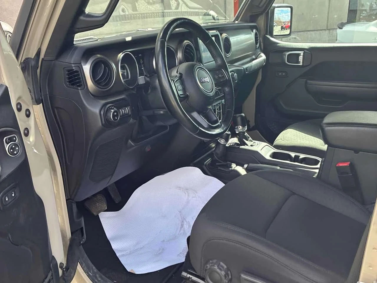 Jeep Gladiator  Sport S /CAMERA/ПОДГРЕВИ , снимка 5 - Автомобили и джипове - 54562511