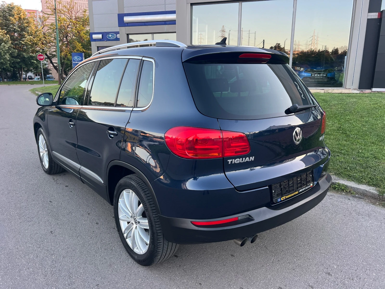 VW Tiguan 2.0TDI/4MOTION/NAVI/PANORAMA/FULL/TOP, снимка 6 - Автомобили и джипове - 54990641