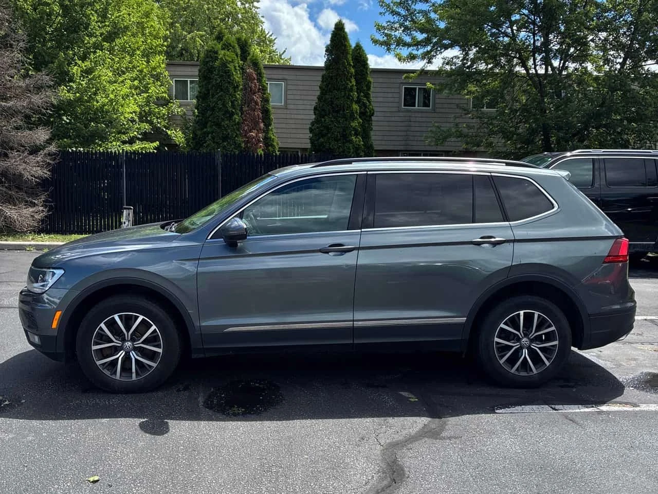 VW Tiguan * Comfortline * ГЛАВНО ПРЕДСТАВИТЕЛСТВО* , снимка 2 - Автомобили и джипове - 54995992