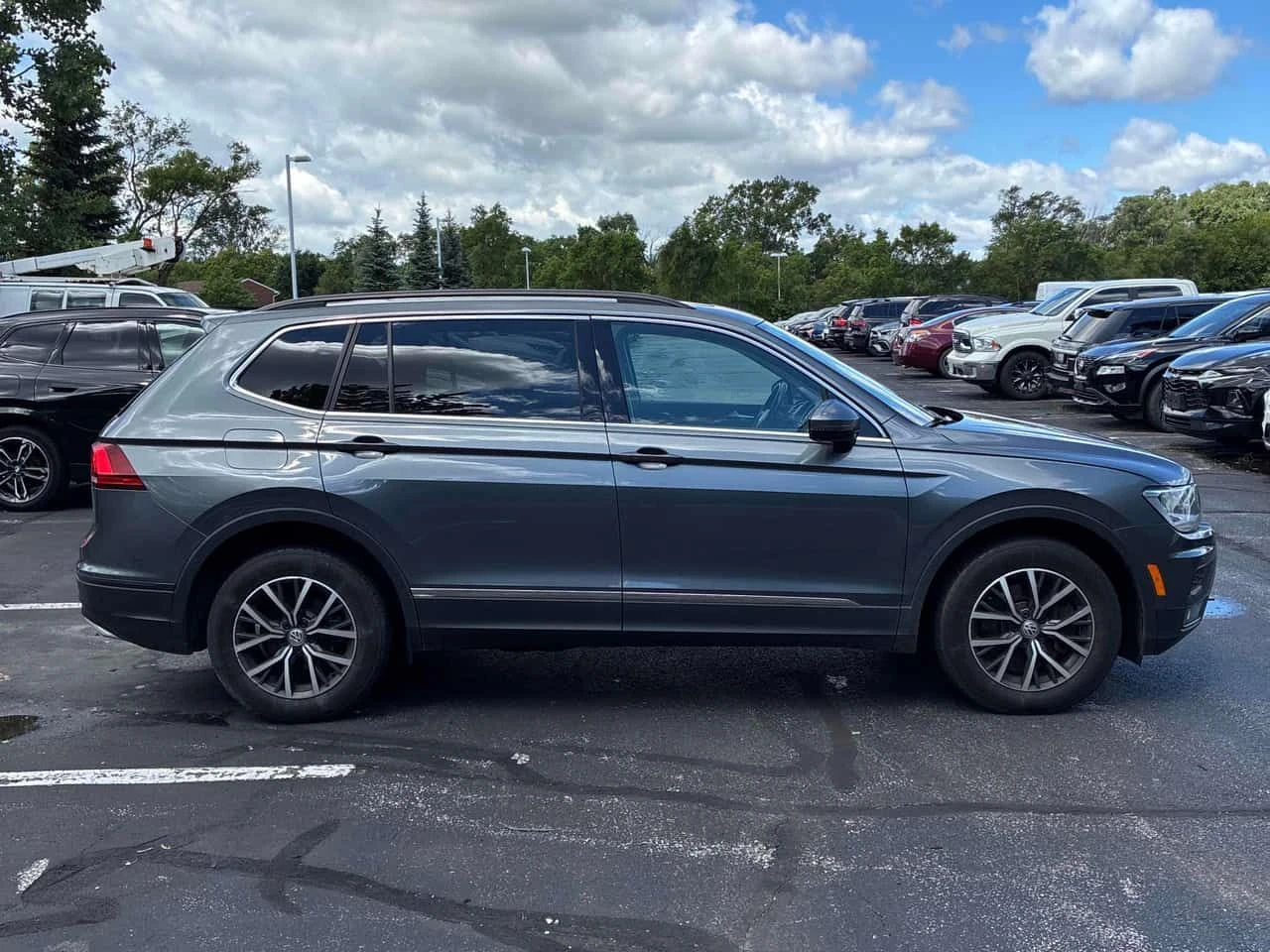VW Tiguan * Comfortline * ГЛАВНО ПРЕДСТАВИТЕЛСТВО* , снимка 3 - Автомобили и джипове - 54995992