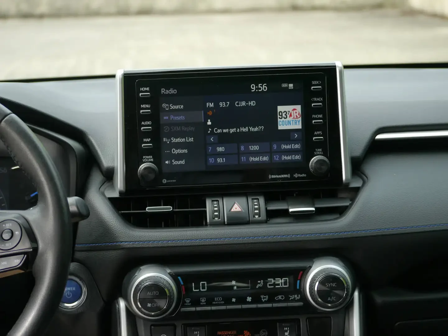 Toyota Rav4 XLE, снимка 9 - Автомобили и джипове - 55301528