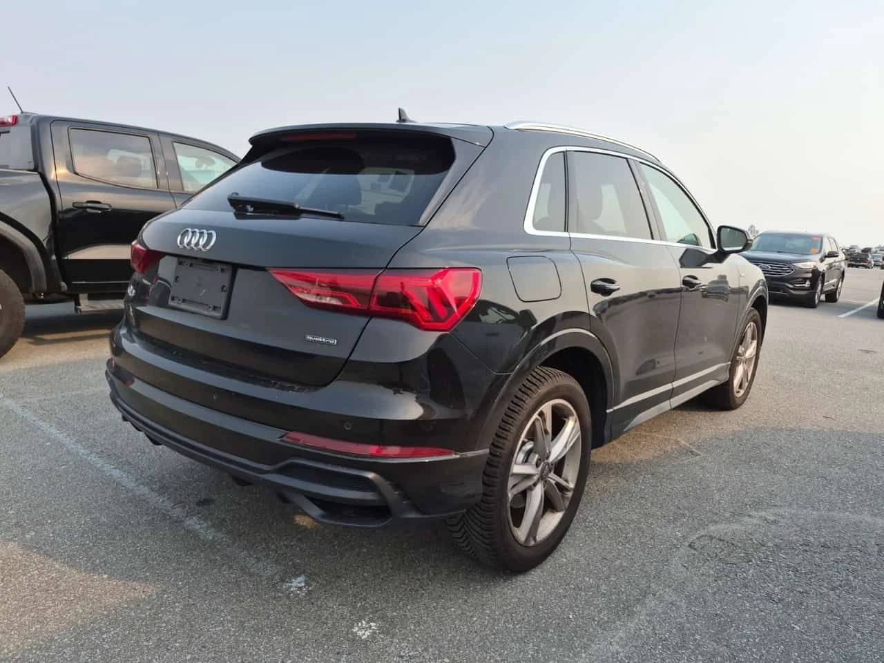 Audi Q3 * TECHNIK * CARFAX * БЕЗ ПЪРВОНАЧАЛНА ВНОСКА, снимка 3 - Автомобили и джипове - 55712303