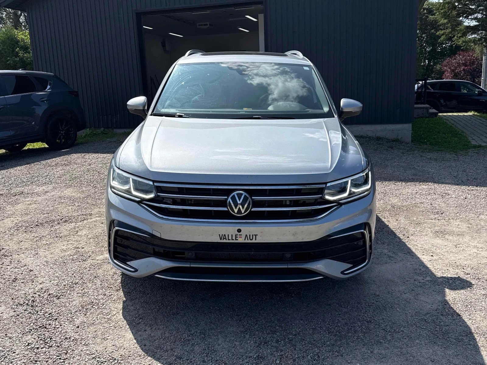 VW Tiguan * Highline R Line * CARFAX * БЕЗ ПЪРВОНАЧАЛНА ВНОС, снимка 6 - Автомобили и джипове - 56057026