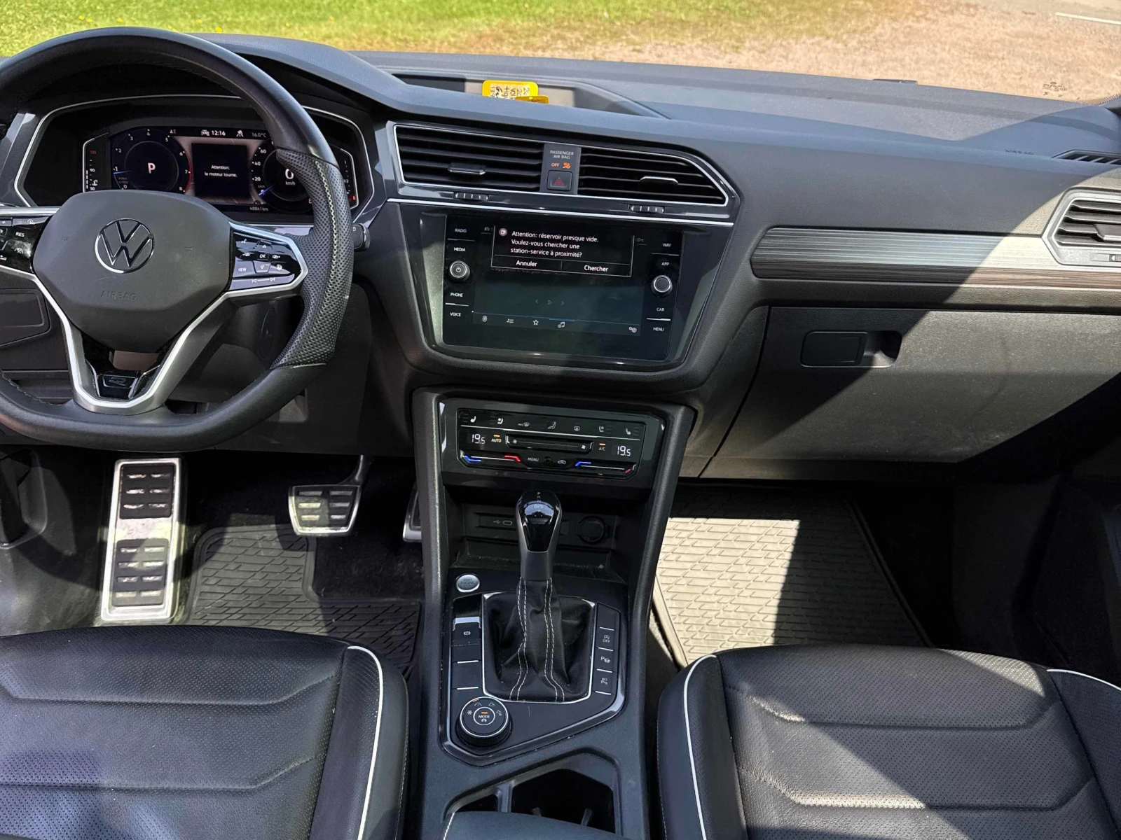 VW Tiguan * Highline R Line * CARFAX * БЕЗ ПЪРВОНАЧАЛНА ВНОС, снимка 9 - Автомобили и джипове - 56057026