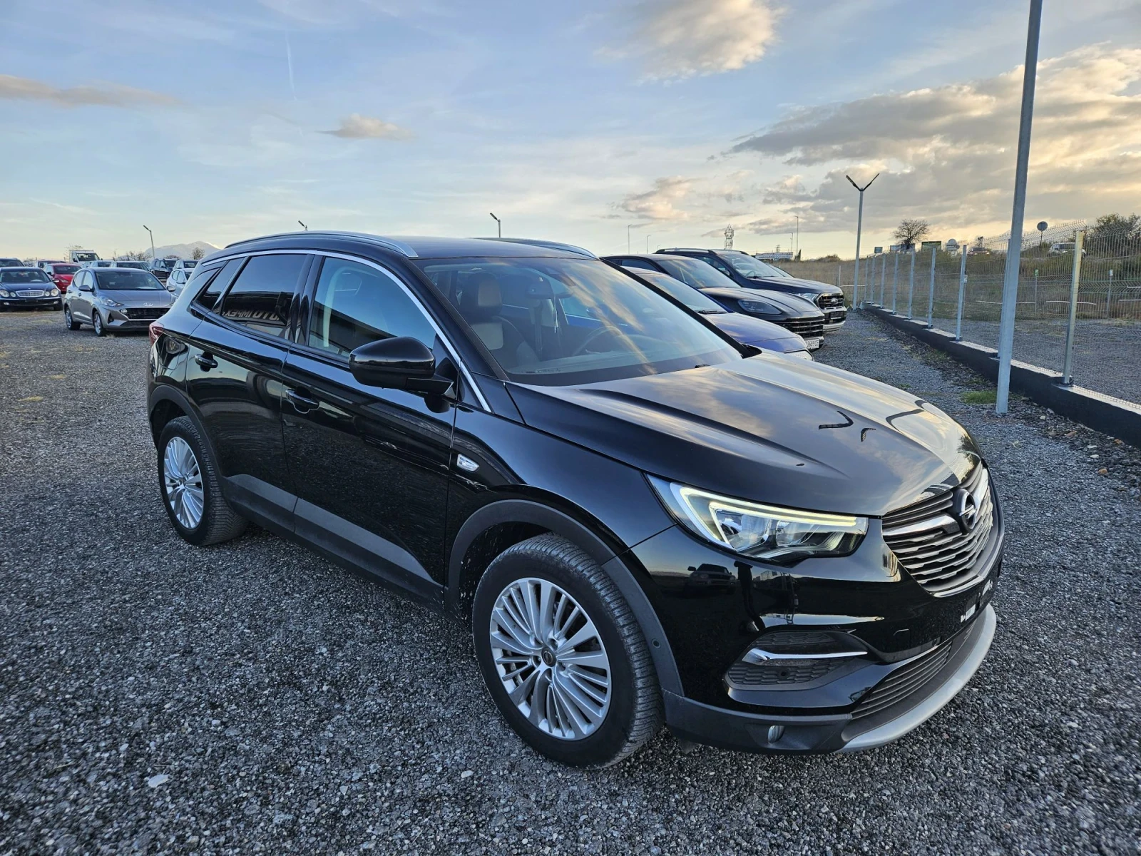 Opel Grandland 1.5 d Automatic Euro6, снимка 7 - Автомобили и джипове - 56728030