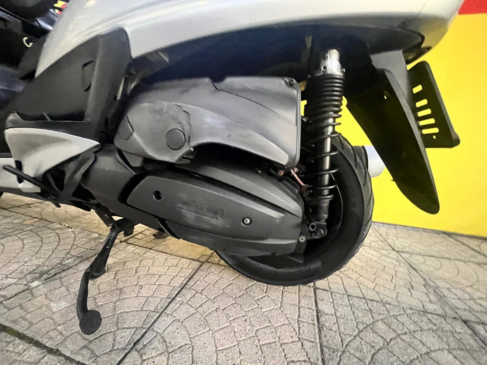 Yamaha Majesty 400 - изображение 8