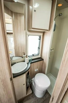 Кемпер PLA Siena 330 , снимка 8