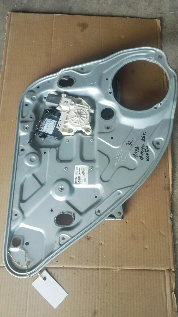 Ел машинка стъкло задна лява Форд Фокус комби (стъклоповдигач)