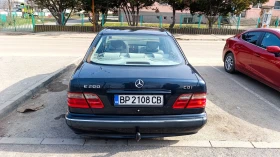 Mercedes-Benz E 200, снимка 6
