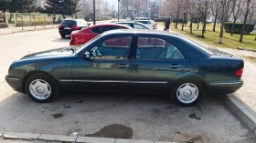 Mercedes-Benz E 200, снимка 8