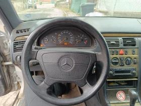 Mercedes-Benz E 300, снимка 5