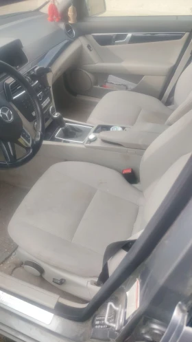 Mercedes-Benz C 220 2.2, снимка 7