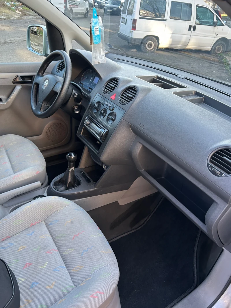 VW Caddy 2000sdi, снимка 14 - Автомобили и джипове - 48587493