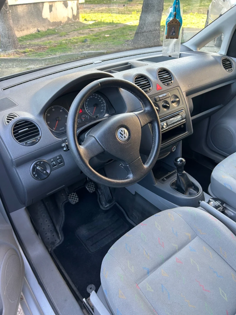 VW Caddy 2000sdi, снимка 12 - Автомобили и джипове - 48587493