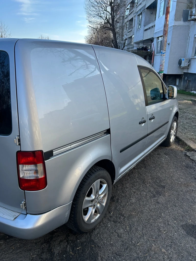 VW Caddy 2000sdi, снимка 5 - Автомобили и джипове - 48587493