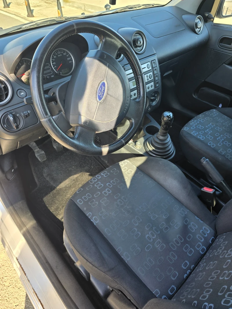 Ford Fiesta, снимка 12 - Автомобили и джипове - 49371387