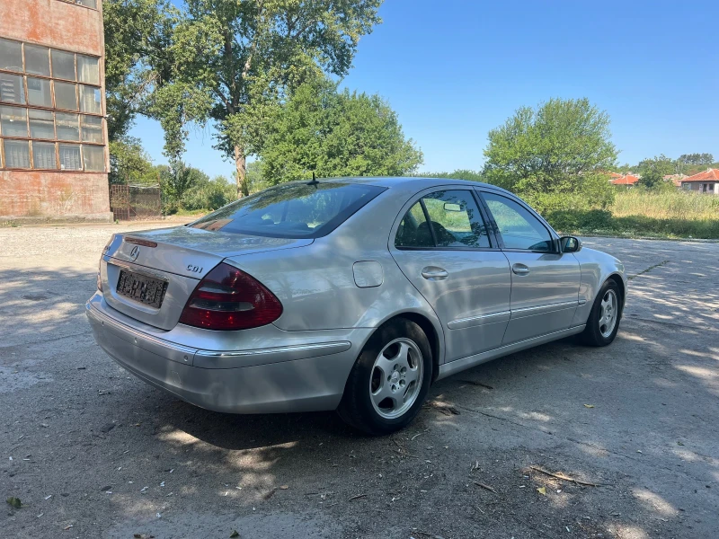 Mercedes-Benz E 320, снимка 6 - Автомобили и джипове - 49526582