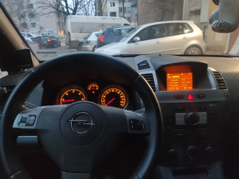 Opel Zafira, снимка 9 - Автомобили и джипове - 49547046