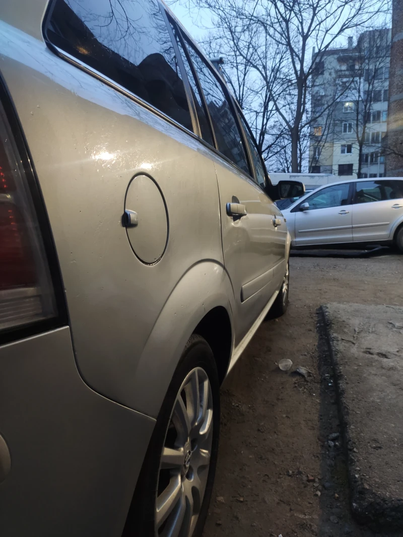 Opel Zafira, снимка 6 - Автомобили и джипове - 49547046