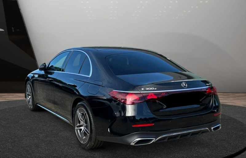 Mercedes-Benz E 300 e 4-MATIC AMG PLUG-IN HYBRID DISTRONIC KEYLESS, снимка 5 - Автомобили и джипове - 51950828