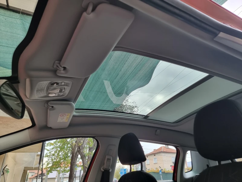 Peugeot 2008, снимка 7 - Автомобили и джипове - 52210394