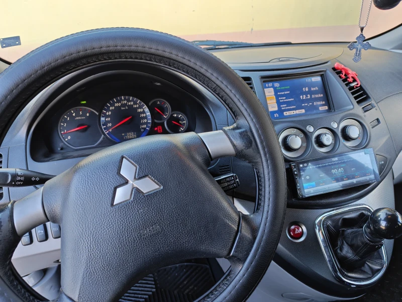 Mitsubishi Grandis 2.0 140hp DiD, снимка 7 - Автомобили и джипове - 52847772