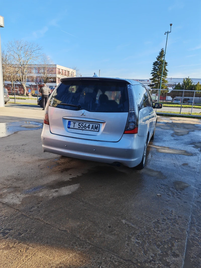 Mitsubishi Grandis 2.0 140hp DiD, снимка 4 - Автомобили и джипове - 52847772