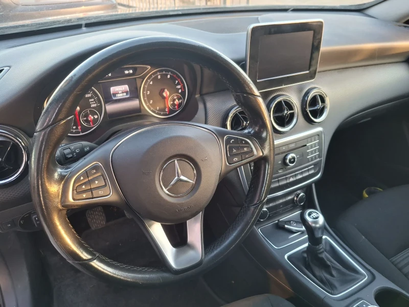 Mercedes-Benz A 160 1.6benzin* * euro6* * facelift* * 141xkm, снимка 10 - Автомобили и джипове - 52851591