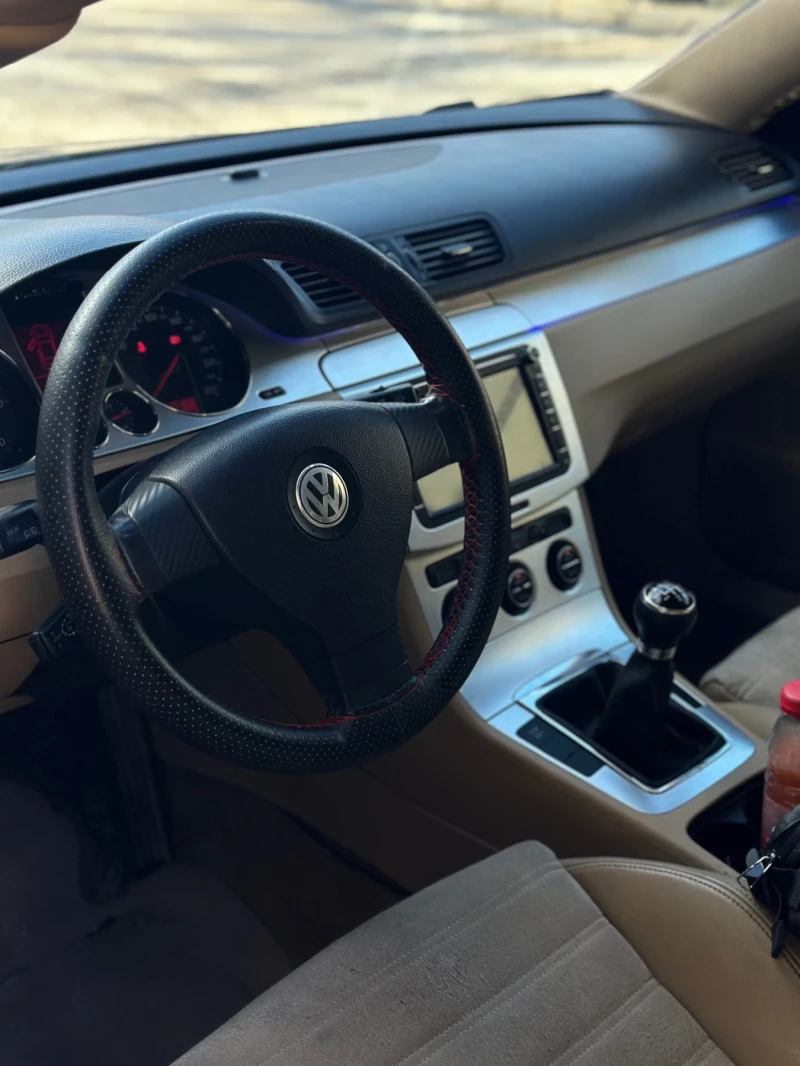VW Passat 2.0 TDI, снимка 9 - Автомобили и джипове - 53023780