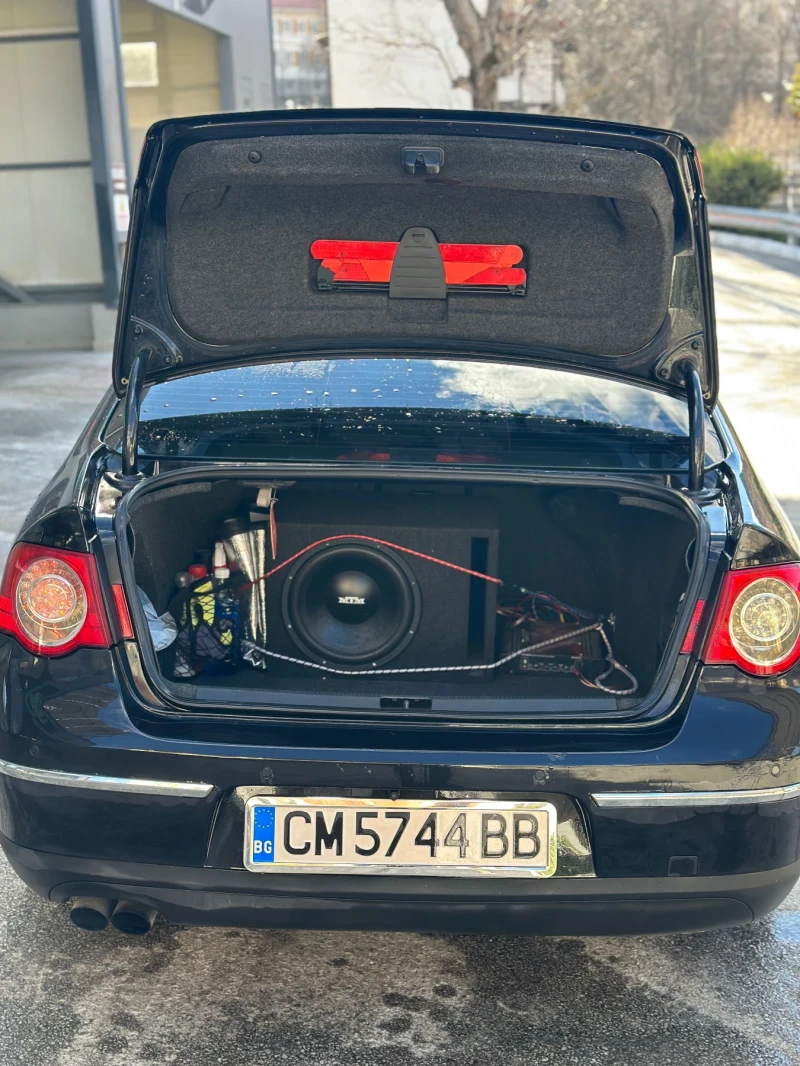 VW Passat 2.0 TDI, снимка 6 - Автомобили и джипове - 53023780