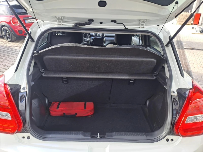 Suzuki Swift 1.2 GLX HYBRID, снимка 6 - Автомобили и джипове - 53095656