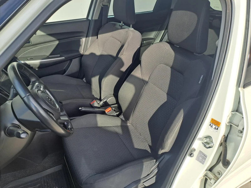 Suzuki Swift 1.2 GLX HYBRID, снимка 10 - Автомобили и джипове - 53095656