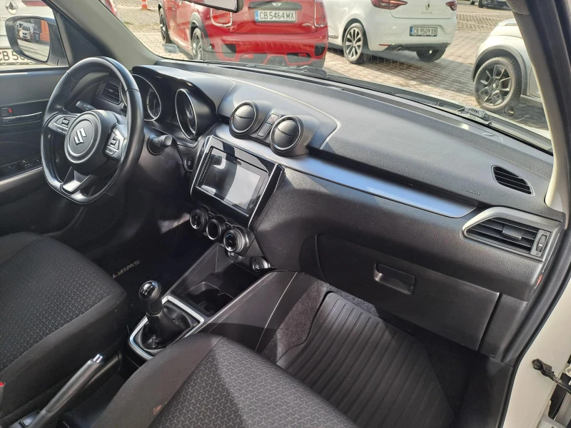 Suzuki Swift 1.2 GLX HYBRID, снимка 13 - Автомобили и джипове - 53095656