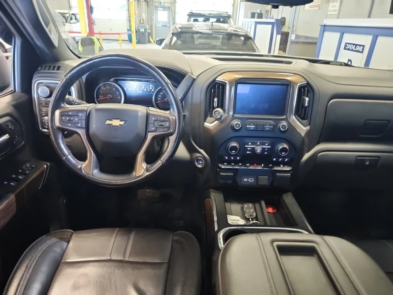 Chevrolet Silverado * HIGH COUNTRY CREW CAB SHORT BED * CARFAX * , снимка 5 - Автомобили и джипове - 53241600