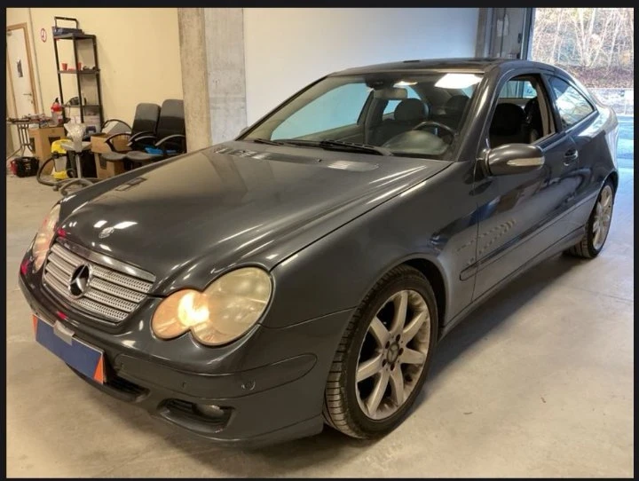 Mercedes-Benz C 200, снимка 1 - Автомобили и джипове - 49103473