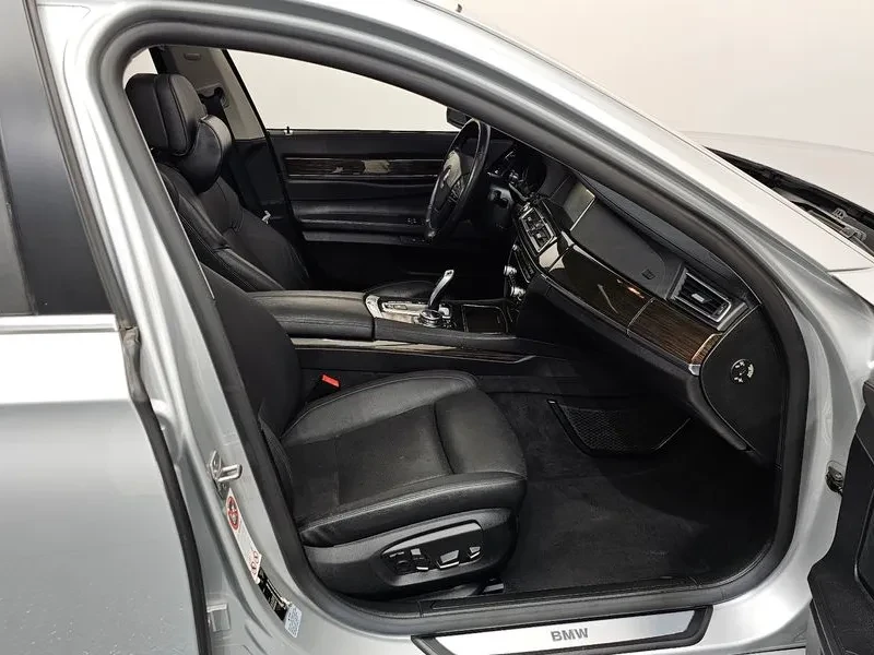 BMW 730 xDrive, снимка 11 - Автомобили и джипове - 55349336