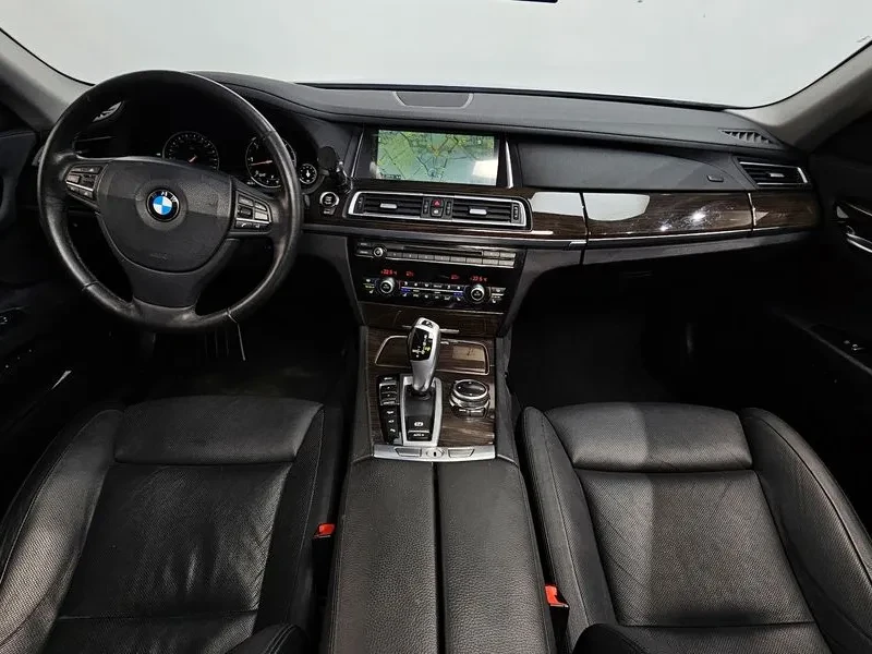 BMW 730 xDrive, снимка 7 - Автомобили и джипове - 55349336