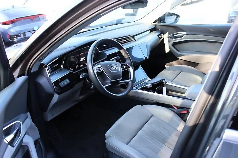 Audi E-Tron 55 quattro Leather LED Navi Camera, снимка 5 - Автомобили и джипове - 56733191