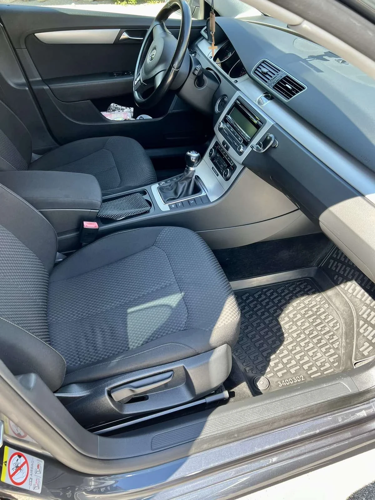 VW Passat 1.6 105к.с | Mobile.bg — изображение 14