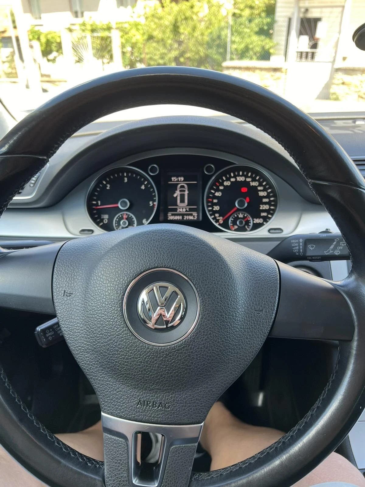 VW Passat 1.6 105к.с - изображение 7